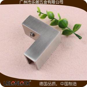 RSA-304 拉杆夾頭90度